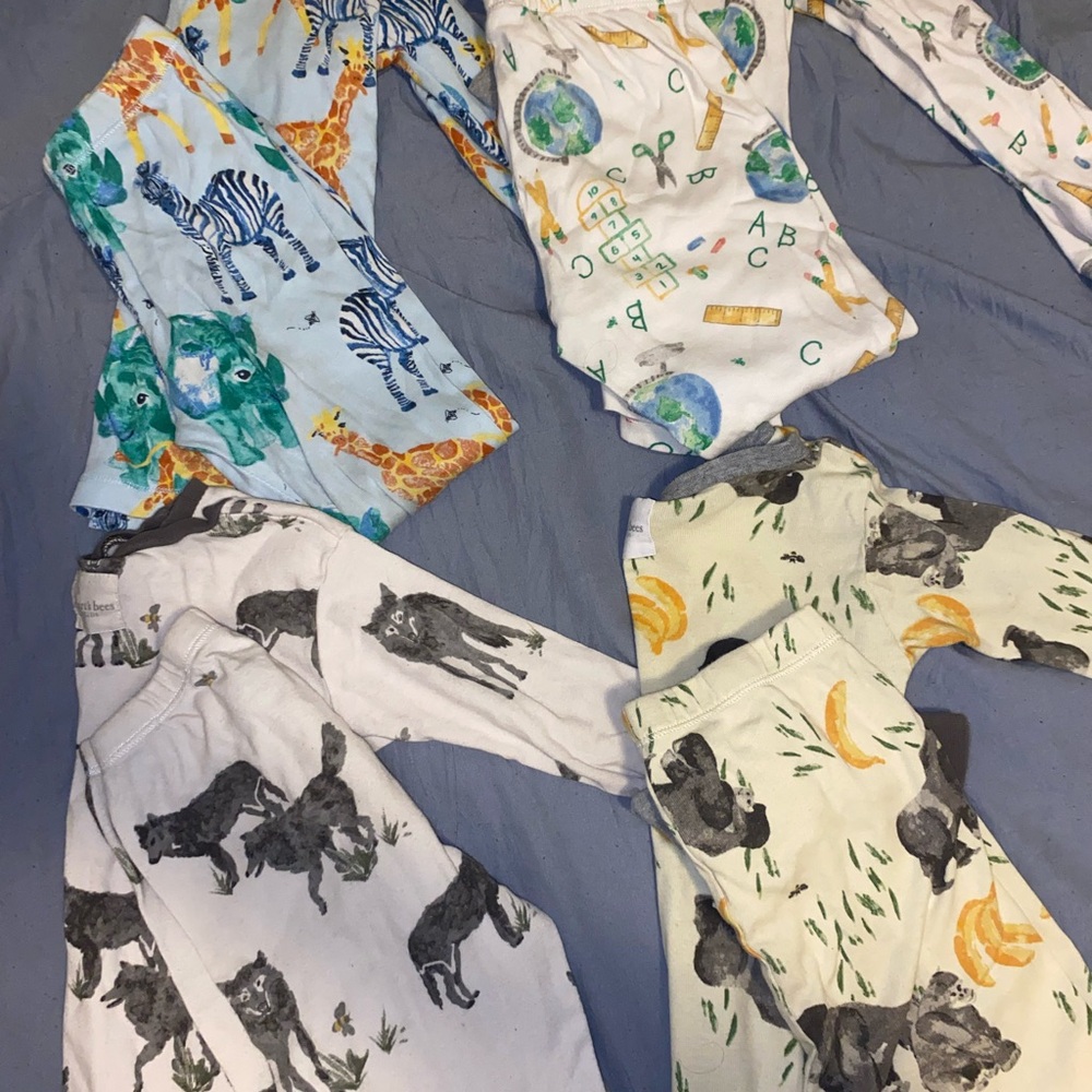 4 Burt’s bees Pajamas Sets